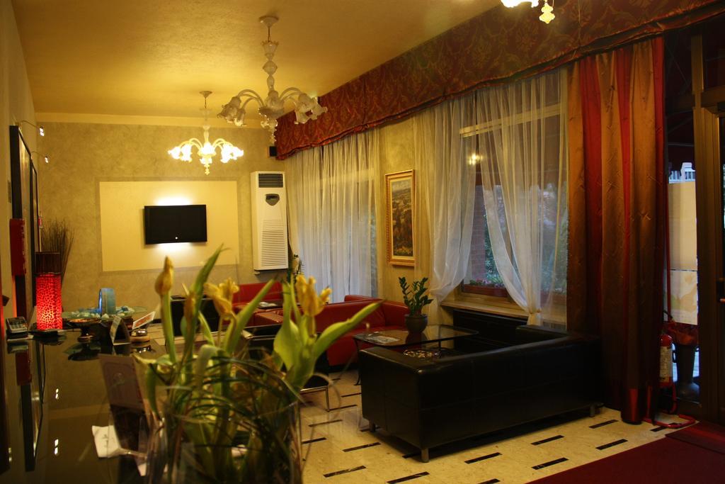 Park Hotel Chieri Esterno foto