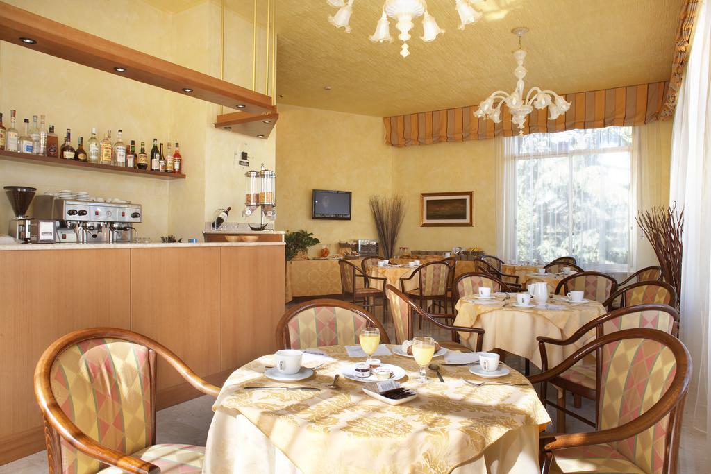 Park Hotel Chieri Esterno foto